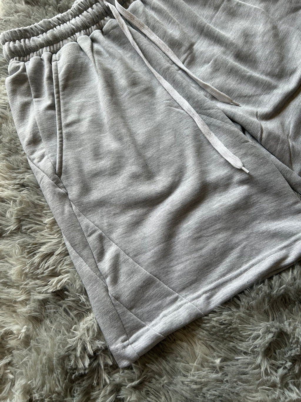Shorts fit wide grigio chiaro