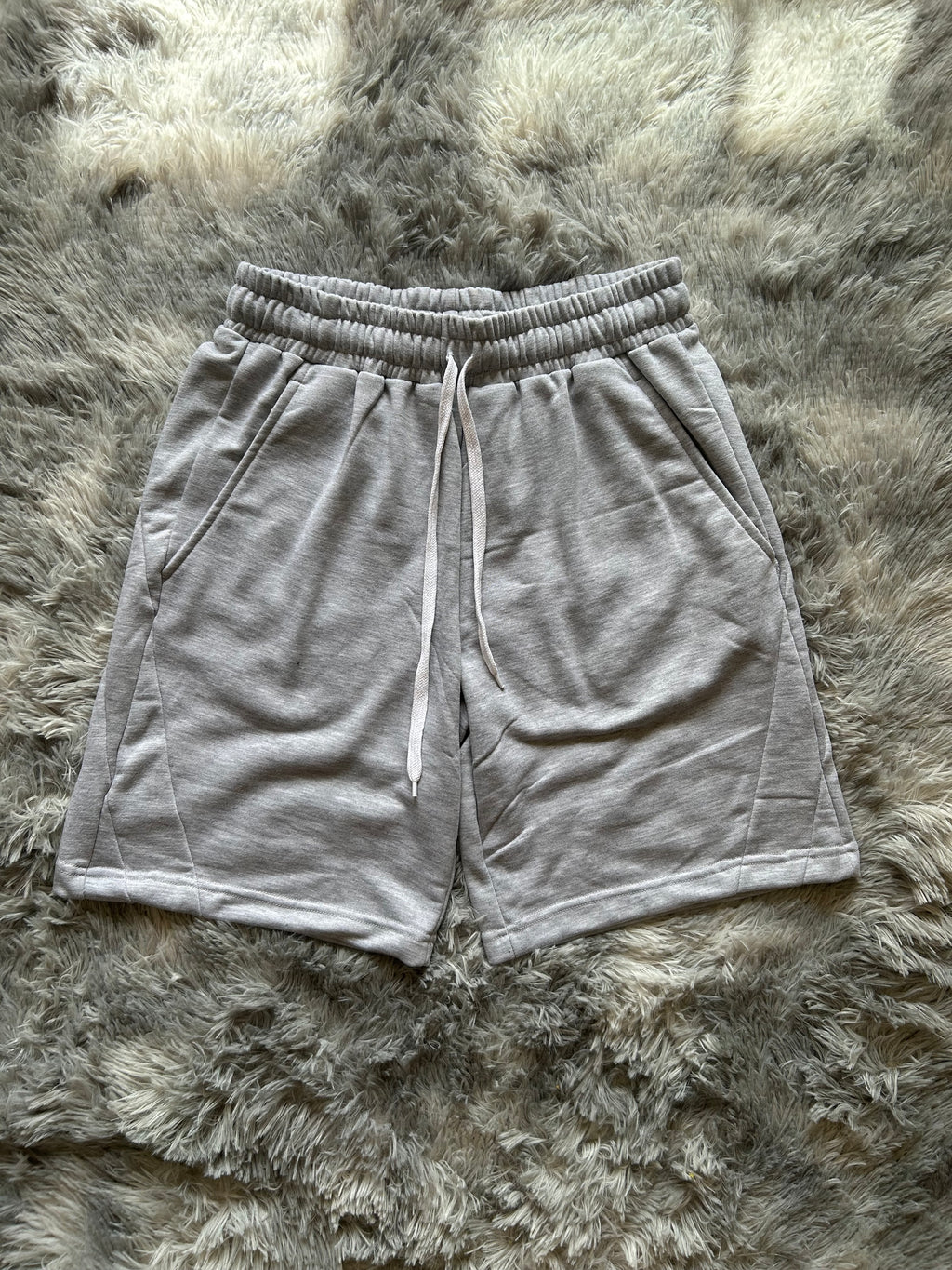 Shorts fit wide grigio chiaro